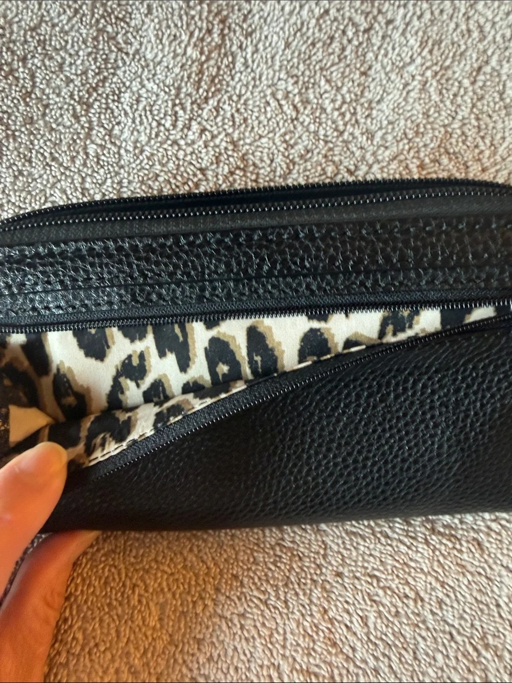 Nine West zip around